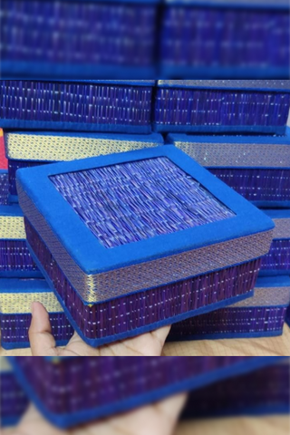 Korai full mat box with silver border
