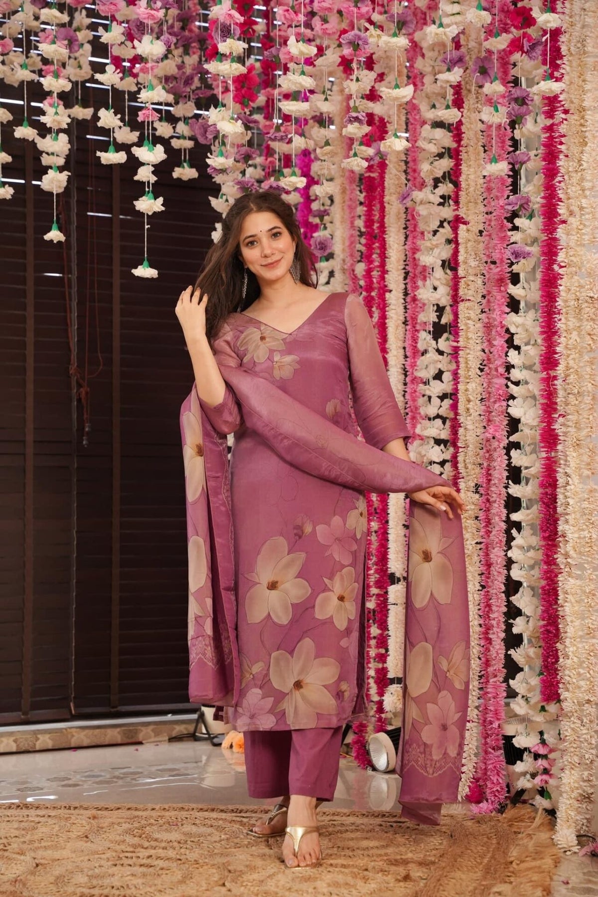 Rabia glow floral kurta set