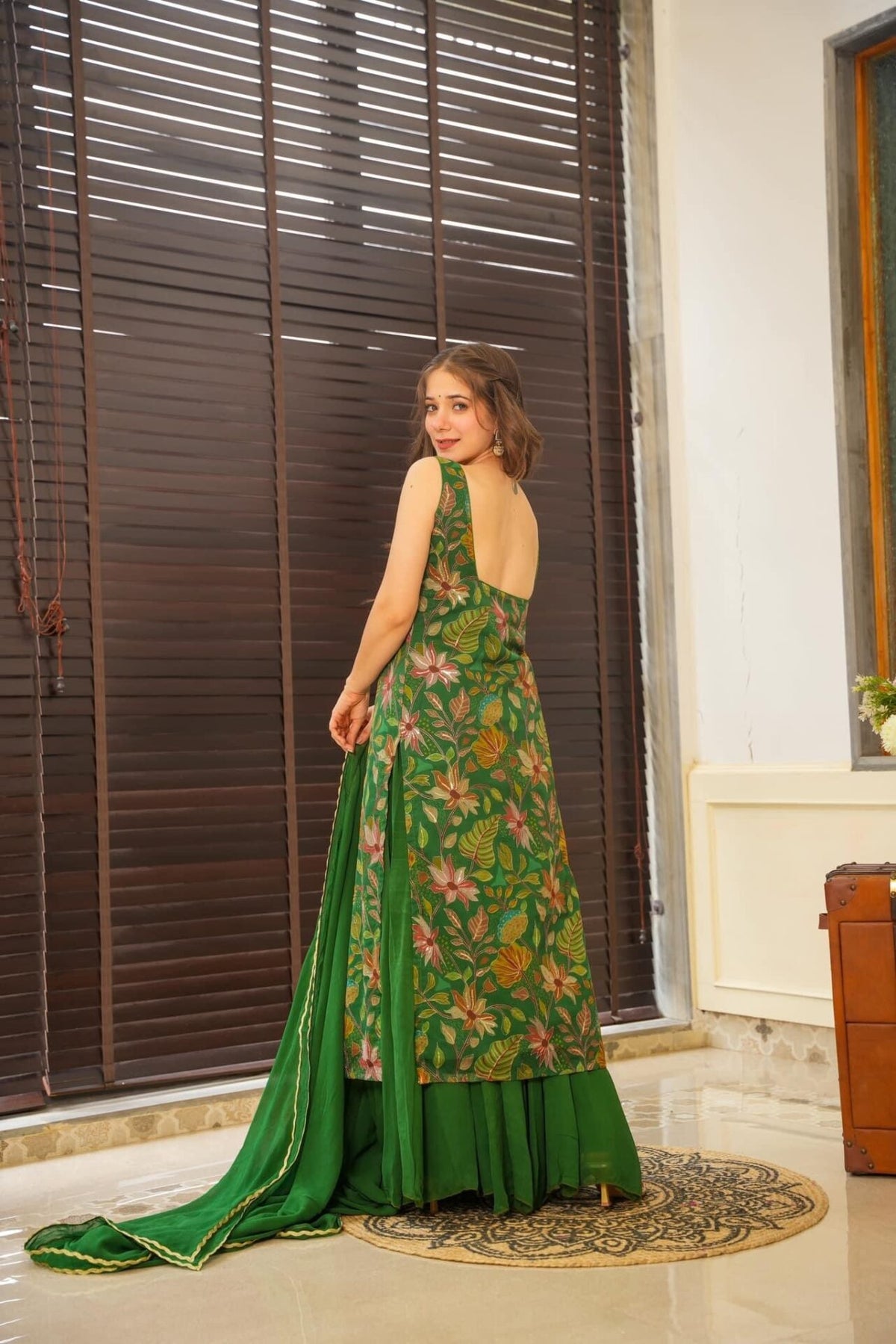 Sparkling green embroidered set