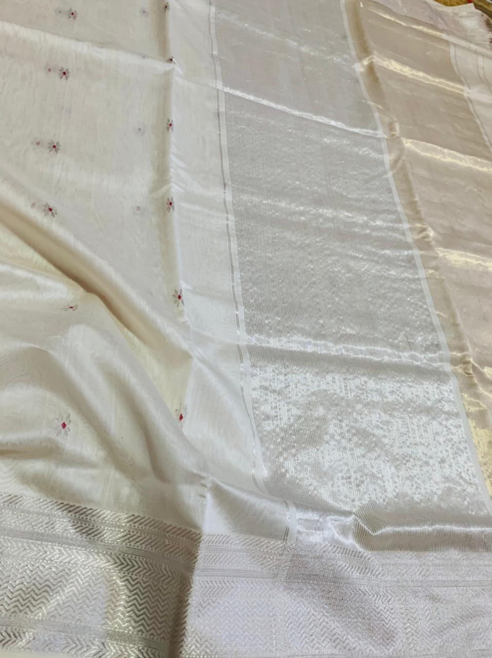 Saadhya White Pure Silk Cotton Woven Maheshwari Saree