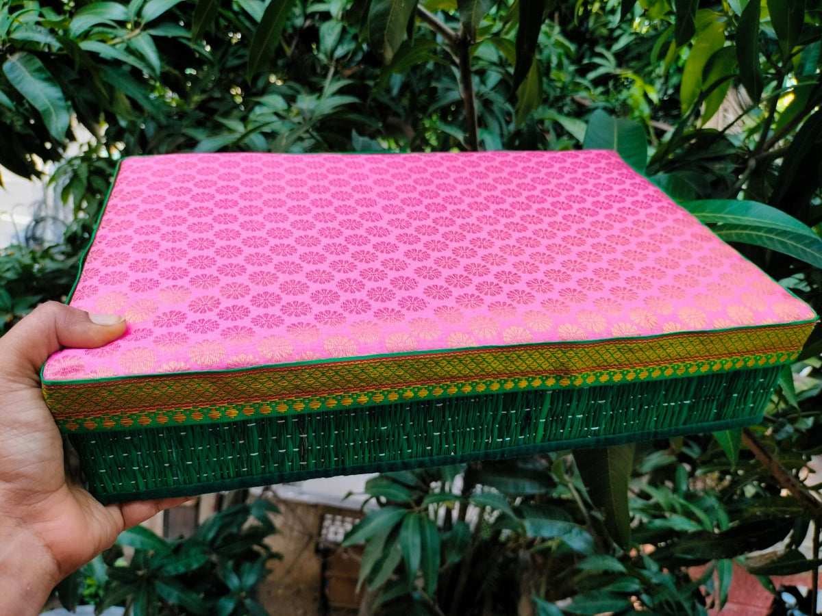Korai full mat rectangle box with gold border