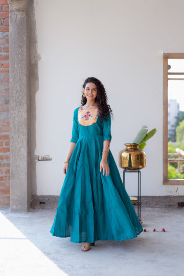 Wine Banarasi Silk Dress with Paithani Weaving – Shopzters