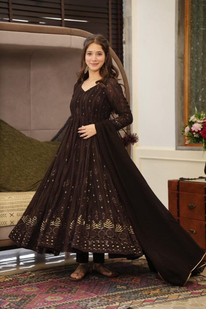 BROWN EMBROIDERED GEORGETTE SUIT SET